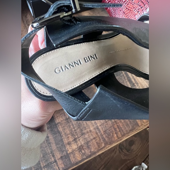 Gianni Bini heels - Picture 3 of 8